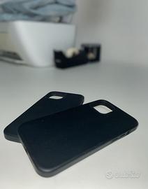 Cover per iPhone 12 in silicone nere