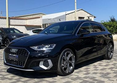 Audi A3 SPB S Line interno ed esterno 2.0 TDI...