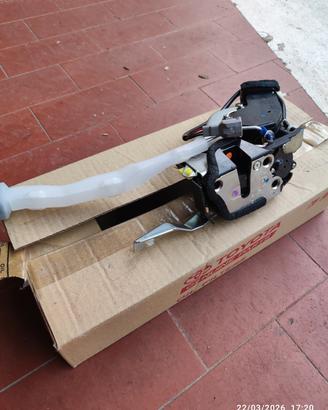 Motorino chiusura sportello Toyota L.C. Bj 90