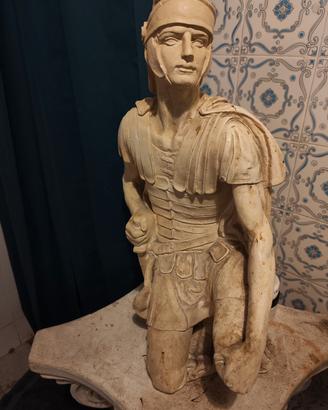 STATUA 