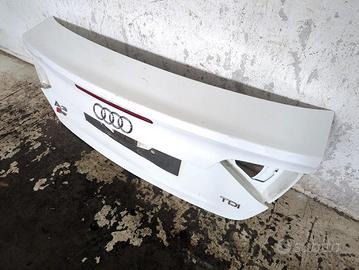 8P7827023B PORTELLONE COFANO POSTERIORE BAULE AUDI