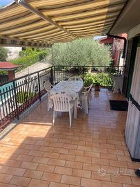 Trilocale con ampio terrazzo Santa Lucia