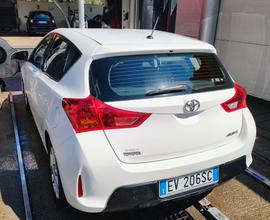 TOYOTA Auris - 2014