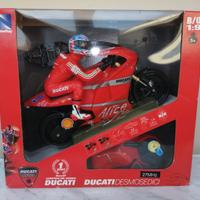 Moto Radiocomandata Ducati Desmosedici