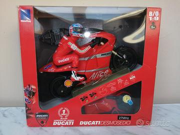 Moto Radiocomandata Ducati Desmosedici