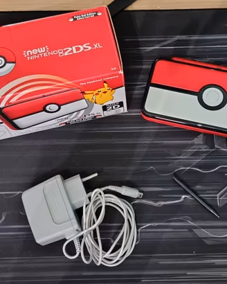Nintendo 2 Ds Pokeball Limited Edition 
