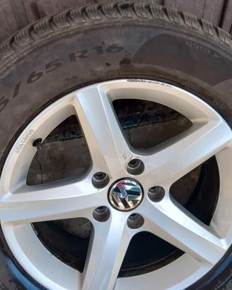 Cerchi Volkswagen R 16 con gomme invernali
