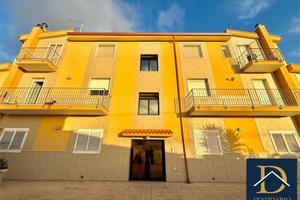 Leporano ampio Appartamento con posto auto