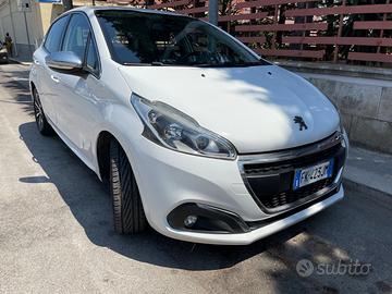 Peugeot 208 2017 5p 1.6 bluehdi Allure 75cv