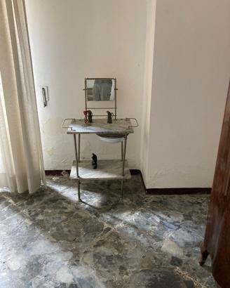 toeletta in marmo anni 40