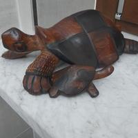 N.2 Tartarughe in legno lavorate  a mano.