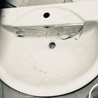 Lavabo cn colonna