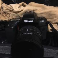 Nikon F70 con rullino
