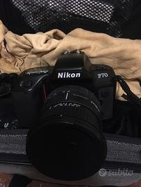 Nikon F70 con rullino
