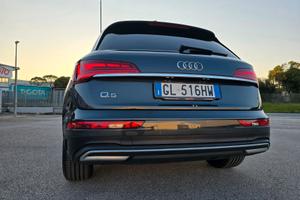 Audi Q5 35 TDI S tronic Business