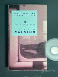 Italo Calvino Gli amori difficile 9788804375906