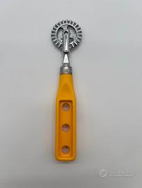 Rotella Tagliapasta Dentellata Vintage