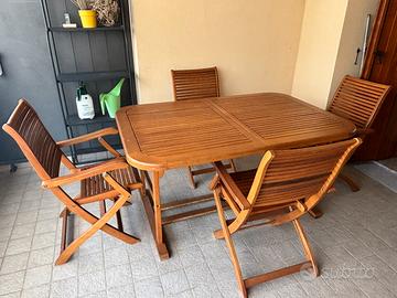 Set tavolo allungabile + 4 sedie in vero legno