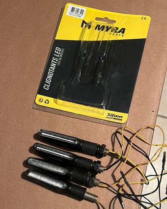 Frecce moto / scooter a Led universali