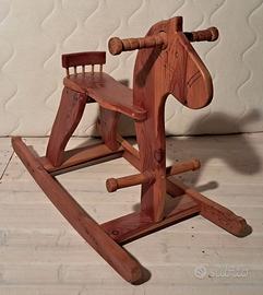 Cavallo a Dondolo Artigianale in Legno Massello