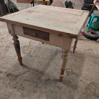 tavolo in legno antico 