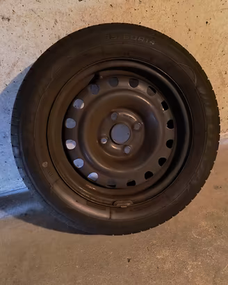 cerchio in acciaio a 4 fori
