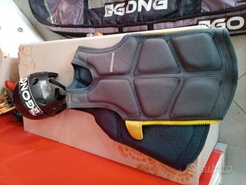 impact vest + elmetto