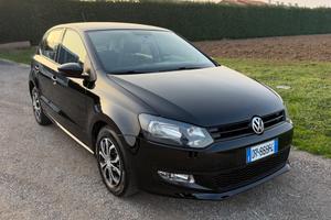 VOLKSWAGEN POLO 1.2 BENZINA 5 PORTE NEOPATENTATi