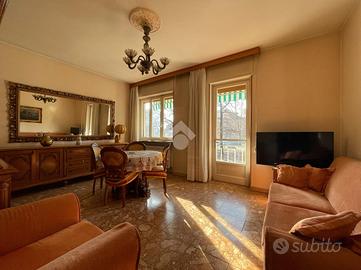 4 LOCALI A BANCHETTE