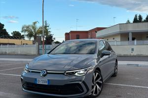 Golf 8 R-Line DSG 2.0 150cv 2021