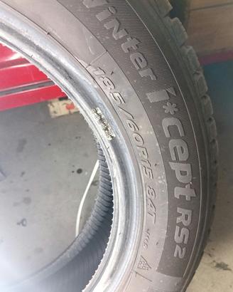 4 Gomme invernali Hankook 185/60 R15
