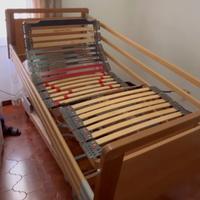 Letto ortopedico elettrico con sponde e materasso