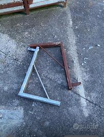 Cravatte per pilastri