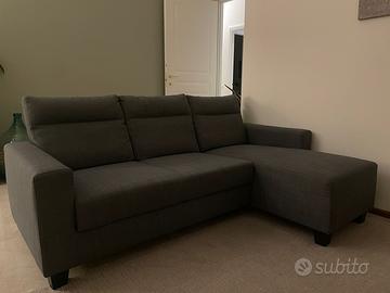 Divano ikea in tessuto grigio