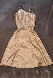 abito elegante con strass 