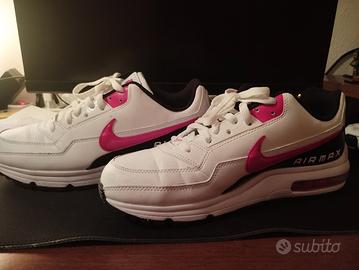 Nike air max con logo rosse