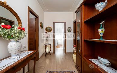 Quadrilocale con Garage e Soffitta in Zona Due Mad