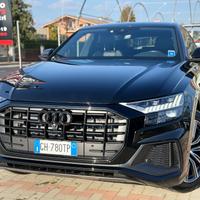 Audi Q8 45 TDI 231CV quattro S-LINE IVA ESPOSTA
