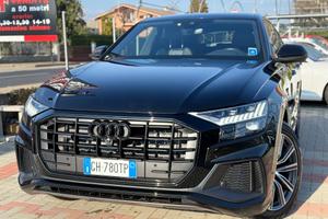 Audi Q8 45 TDI 231CV quattro S-LINE IVA ESPOSTA