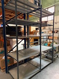 scaffali metallici