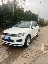vw touareg r-line