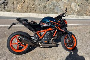 Ktm superduke 1290 r evo