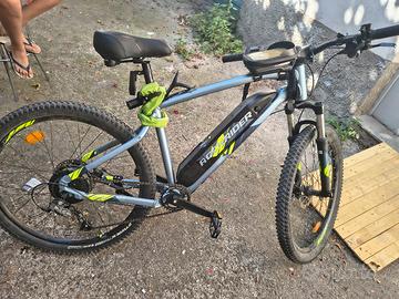 bicicletta pedalata assistita 