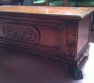 Cassapanca in legno intarsiata anni 40/50.