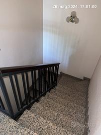 Ringhiera passamano per scala