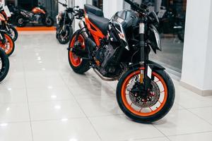 Ktm duke 890 gp 2023