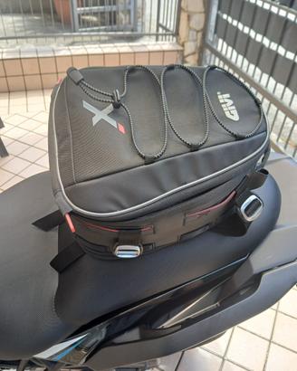 Zaino da moto Givi XL07 da 9 a 12 litri