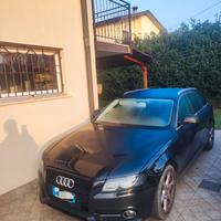 Audi A4 B8 Avant 2009 2.0 tdi euro 4 440.000KM