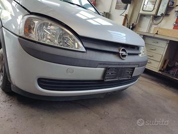 Paraurti anteriore OPEL CORSA C del 2003