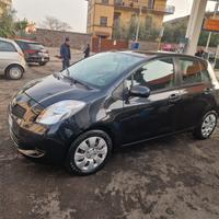Toyota Yaris 1.0 5 porte